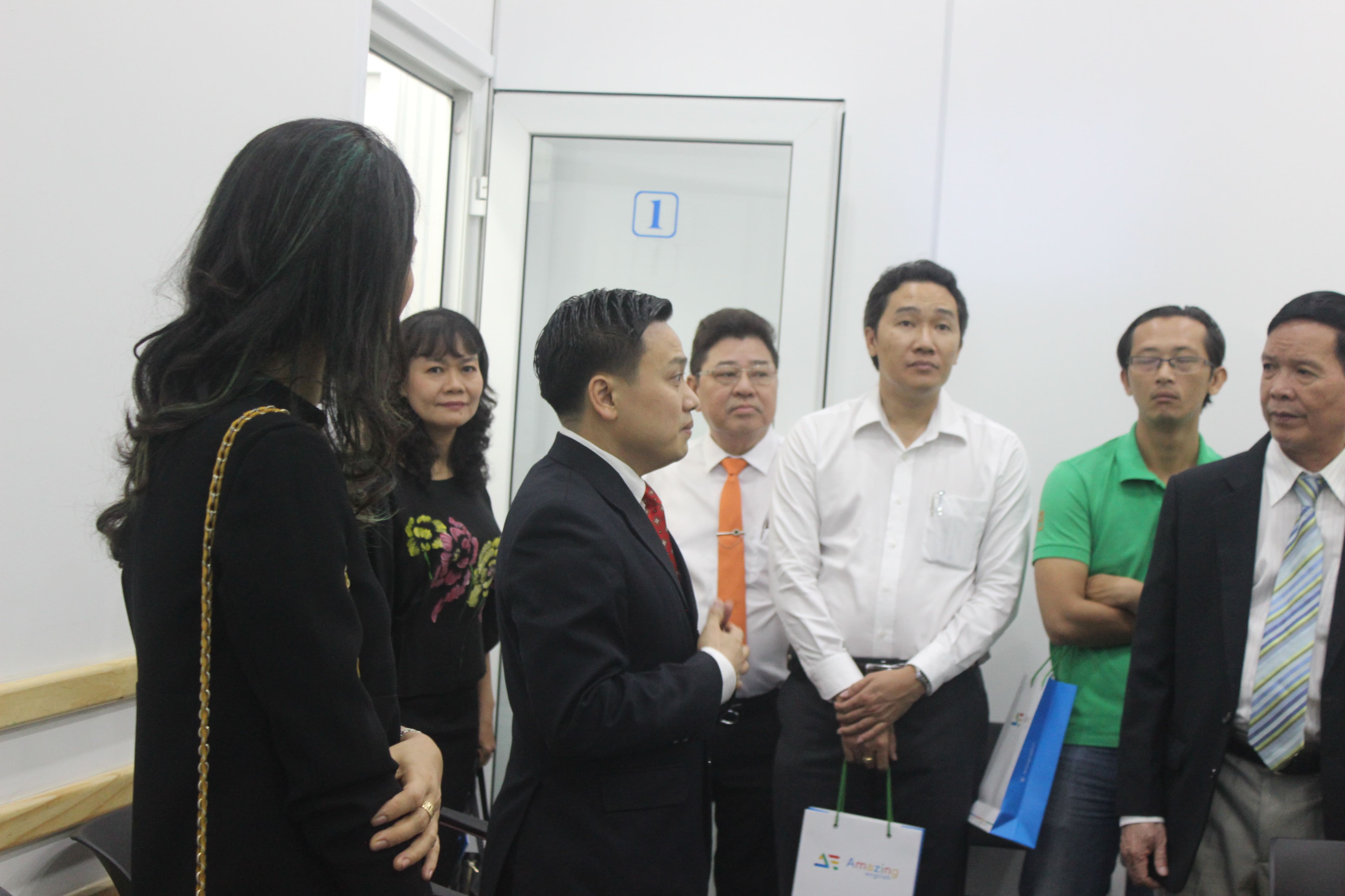 Goamazing team — research and planning