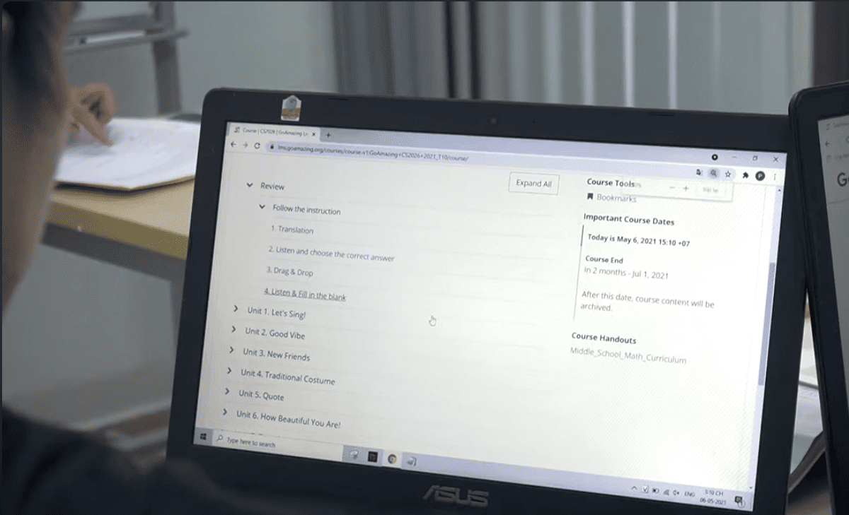 HUTECH eLearning — deployment in a university setting